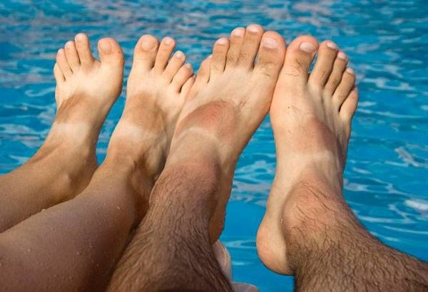 Lông chân nhiều có ý nghĩa gì? Đàn ông không có lông chân nói lên điều gì?