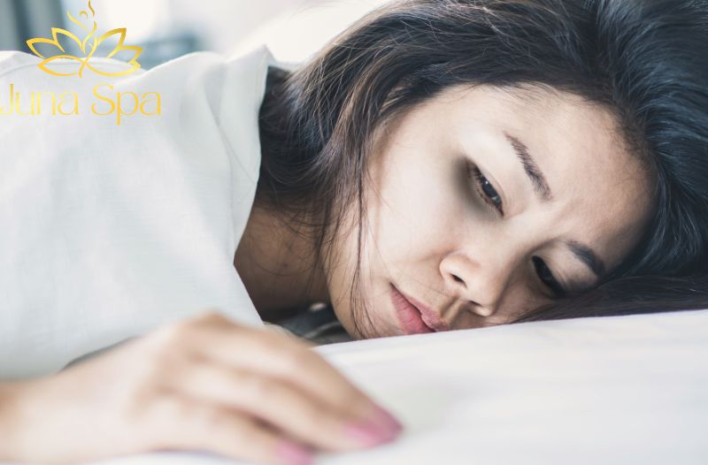 Ngủ đủ giấc và điều chỉnh lịch sinh hoạt