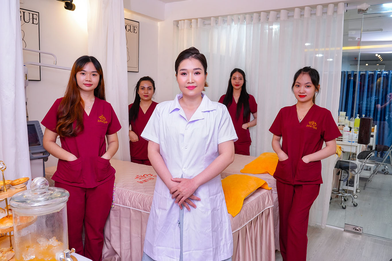 Trải nghiệm triệt lông tại Juna Spa