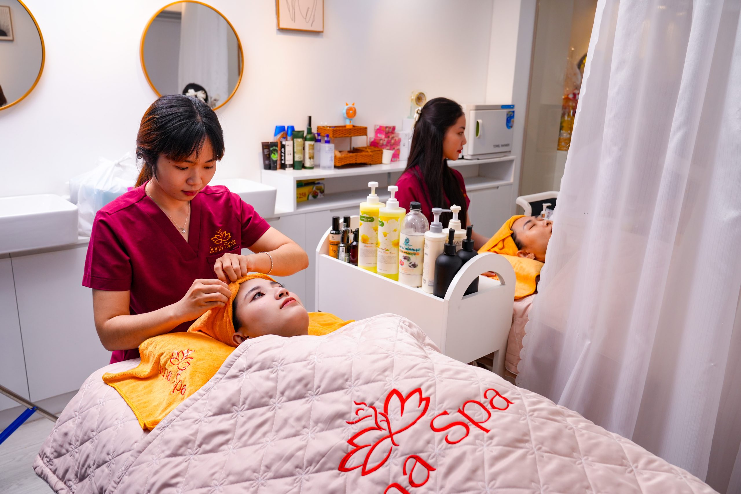 Juna Spa không gian chăm sóc và tái tạo làn da đáng tin cậy